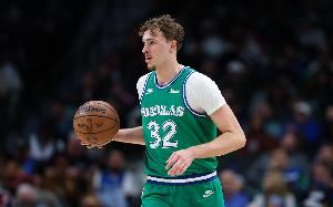 难有起色!弗拉格半场6中2仅拿4分2板1段 正负值-12